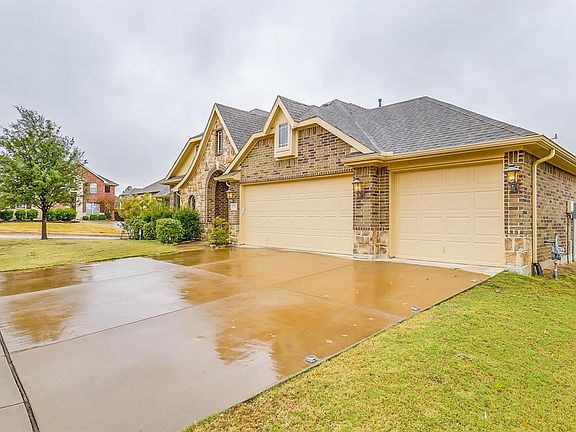 2nd image of 3701 Furman Dr