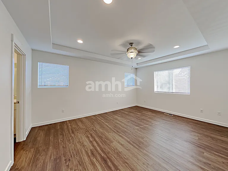 1011 NE 12th Cir — Photo 10