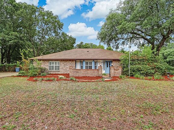5th image of 2412 Leafdale Cir S
