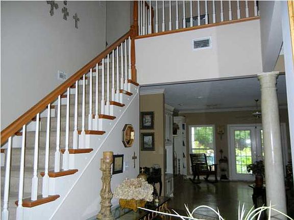 2nd image of 180 Woodlands Green Dr
