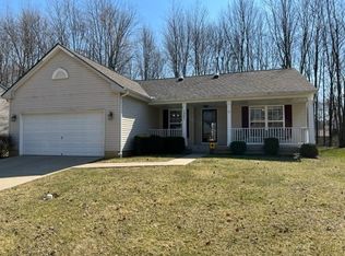 1521 Thornberry Rd, Amelia, OH 45102