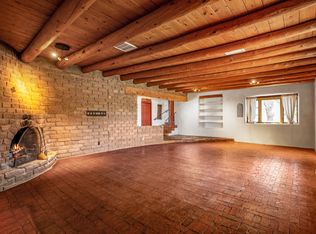 10 Double Arrow Rd, Santa Fe, NM 87505