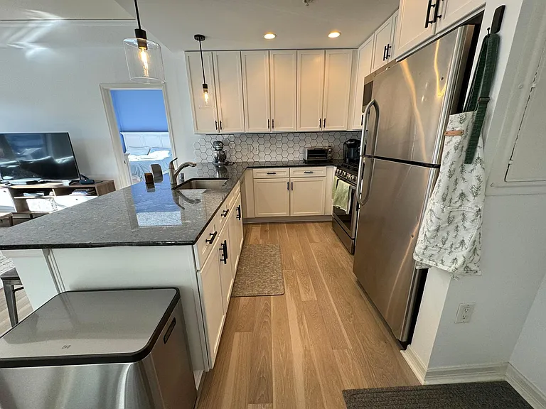 1975 N Grant St #411 — Photo 3