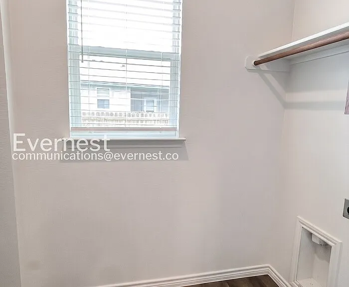870 Freedom Cir — Photo 16