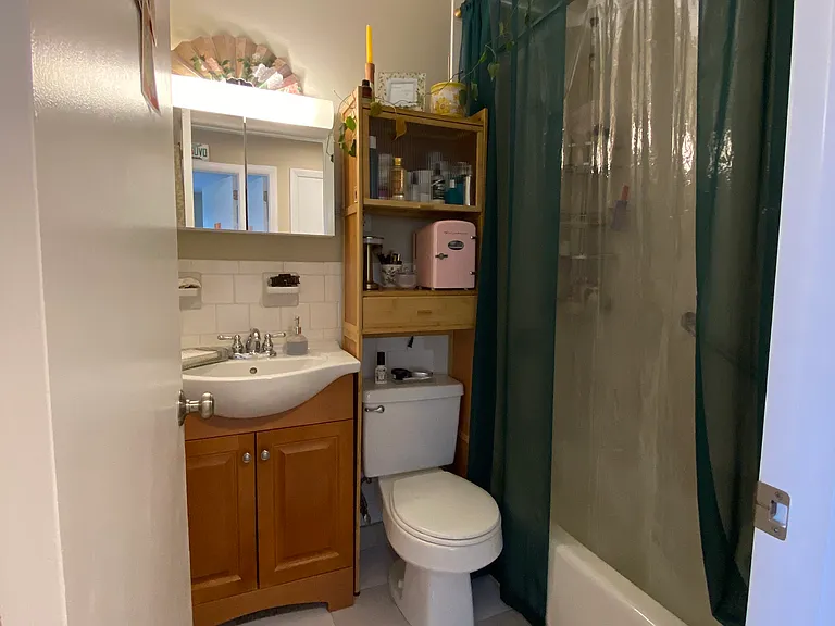 69 Newton St #6 — Photo 8
