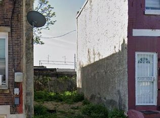 932 Edgley St, Philadelphia, PA 19122