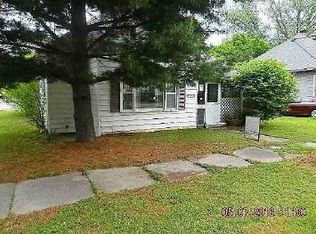 735 S 6th St, Clinton, IN 47842