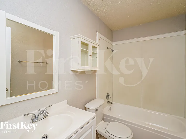 6476 Sudbury Way — Photo 17