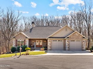 18 Maplewood Ct, Crossville, TN 38558