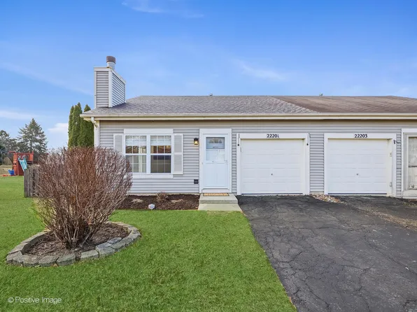 22201 W Ocala Ct, Plainfield, IL 60544