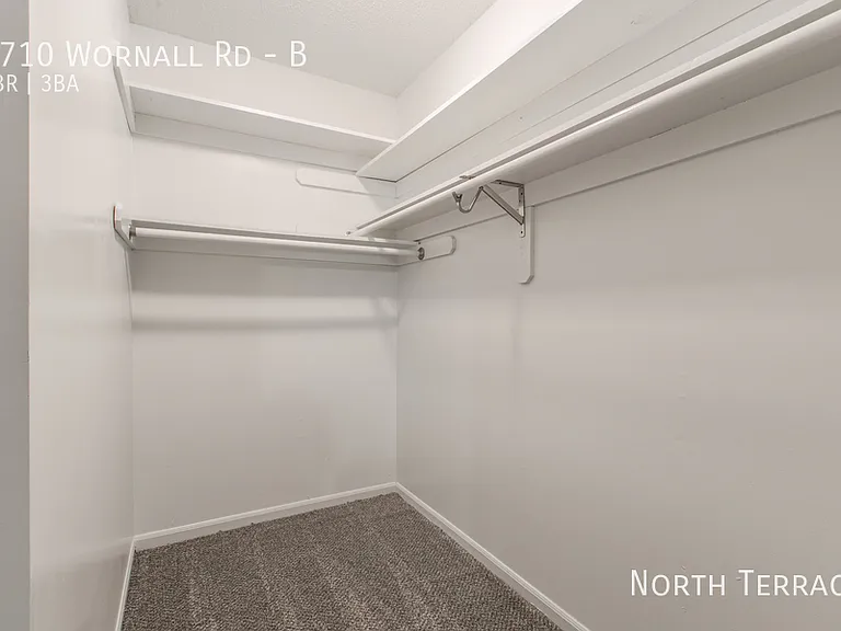 9718 Wornall Rd — Photo 18