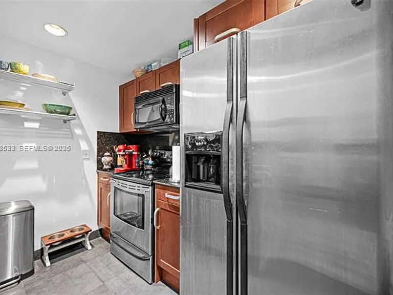 7728 Collins Ave #5 — Photo 11