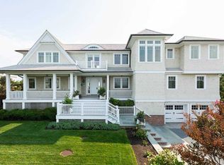 29 Dune Rd, Westhampton Beach, NY 11978