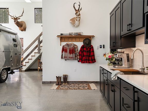 3rd image of 182 Elk Ridge Rd