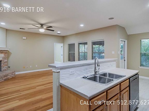 3rd image of 1916 Barnett Dr