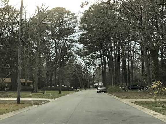 4th image of 1101 Bluebird Dr