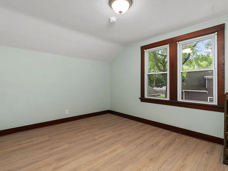 21 Farwell St #2 — Photo 14