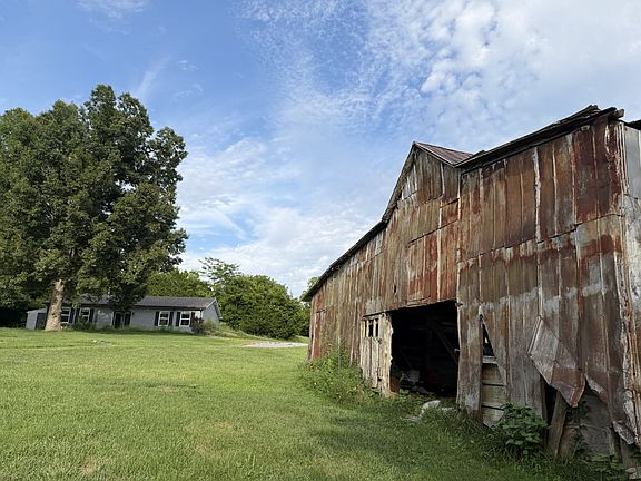 4th image of 2370 Patton Hollow Rd