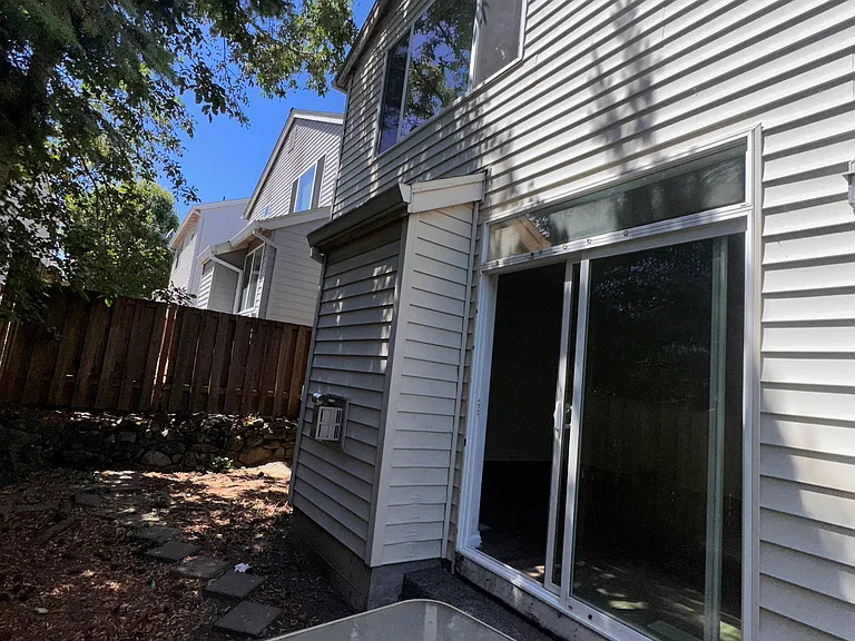 10380 NE Okanogan St — Photo 3