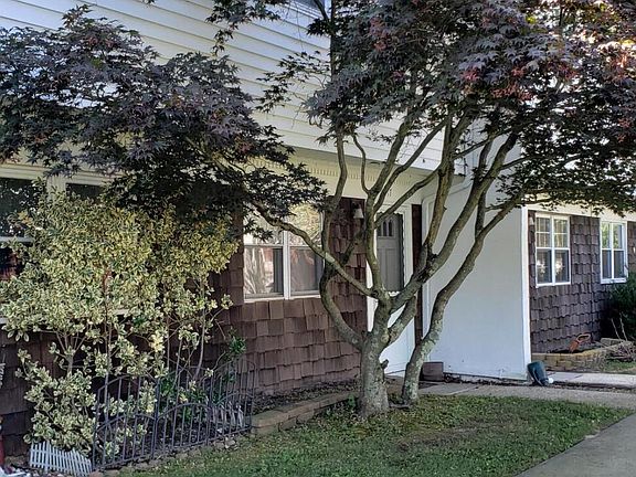 4th image of 593 Garfield Ave APT 17