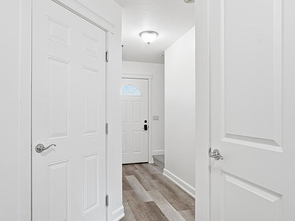 5th image of 176 E Maryanna Ln