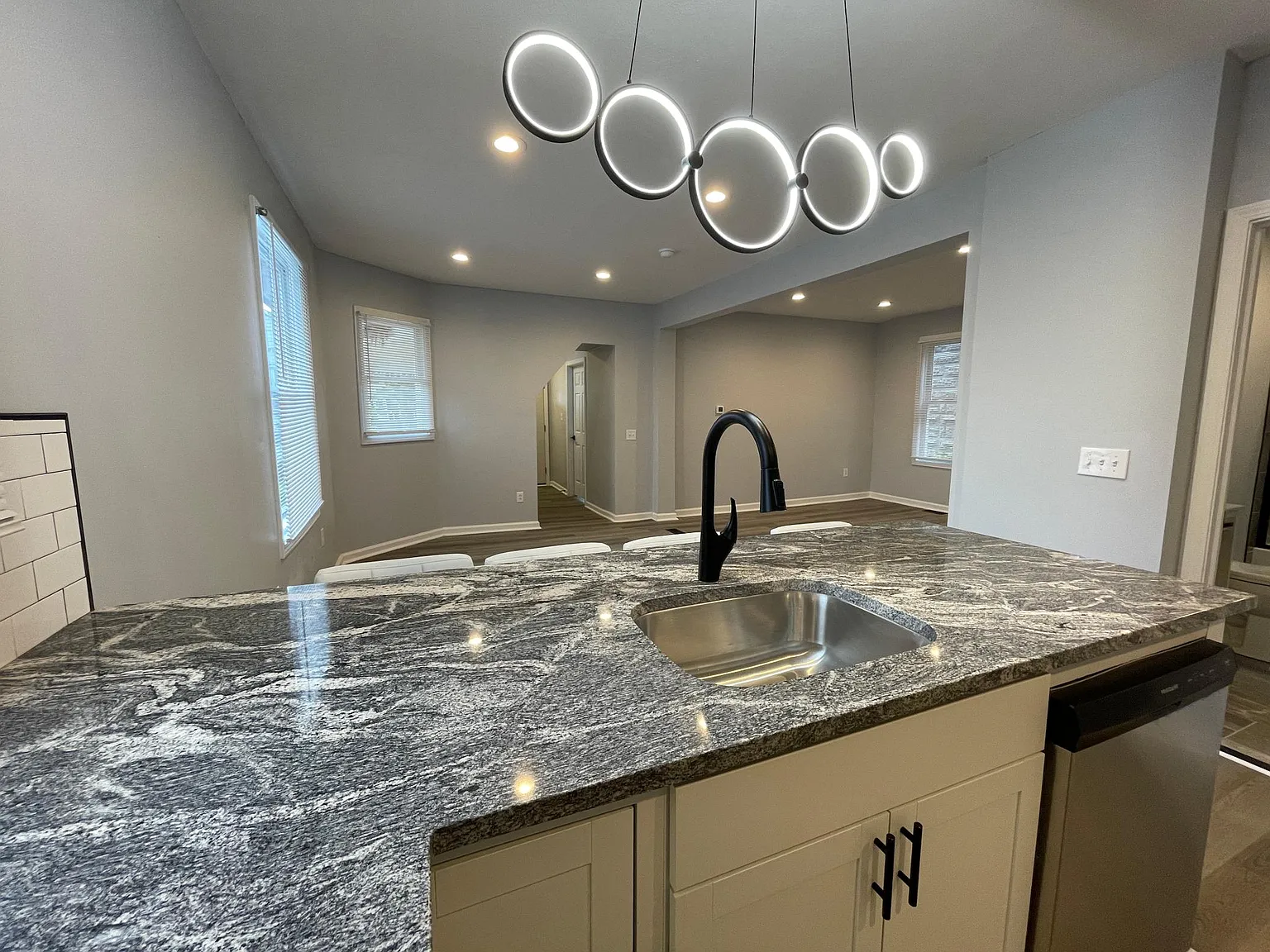 603 Hickory St — Photo 3