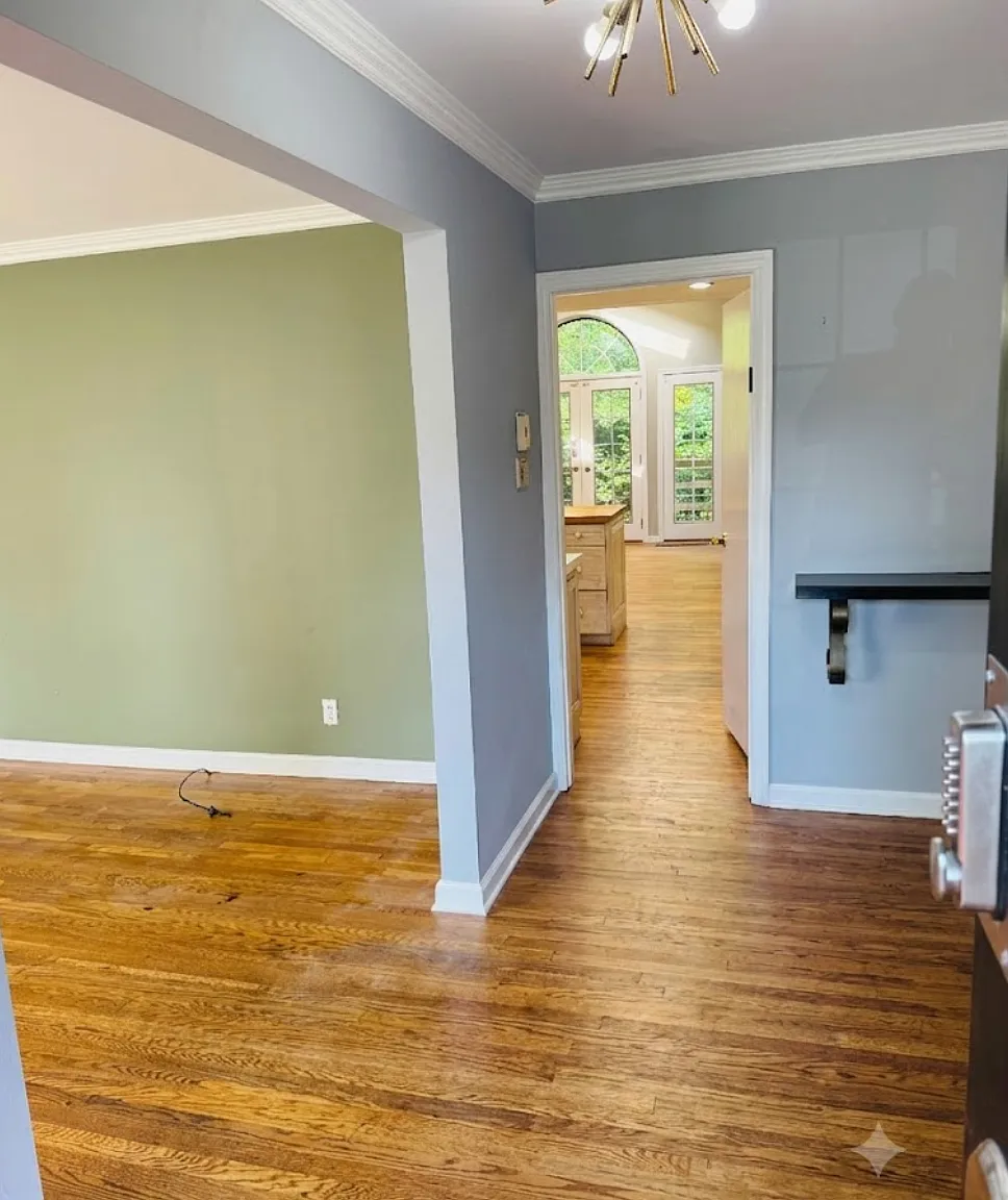 3 bed, 2490 sqft, $6,500 — Photo 2