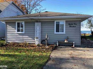 8400 Anchor Bay Dr, Algonac, MI 48001