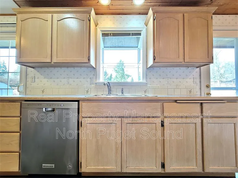 8002 W Glen Dr — Photo 10