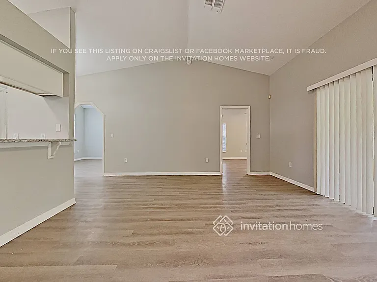 2451 Sweetwater Blvd — Photo 8