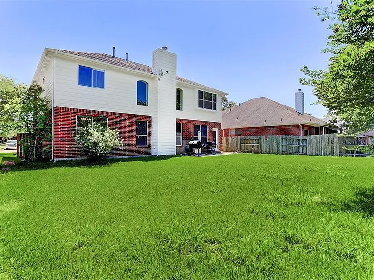 8607 Saratoga Dr — Photo 27