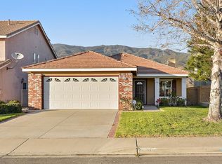 15090 Fox Ridge Dr, Fontana, CA 92336