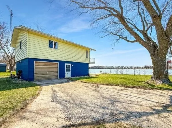 4917 105th St, Dolliver, IA 50531