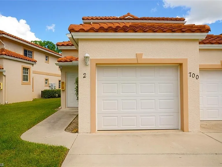 700 Luisa Ln #2 — Photo 2