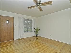 4th image of 11411 Hornsby St