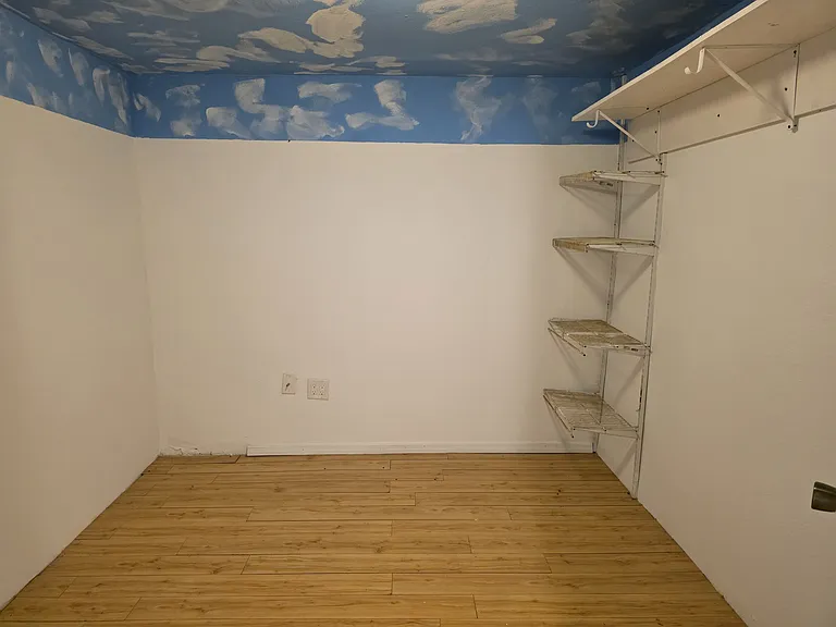 1843 SW College St — Photo 6