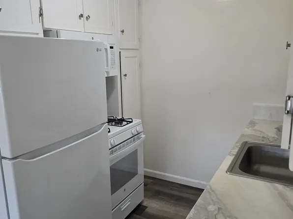 2405 F St APT 7, Sacramento, CA 95816