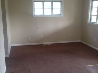 1559 Pine Ln, Huntington, WV 25704