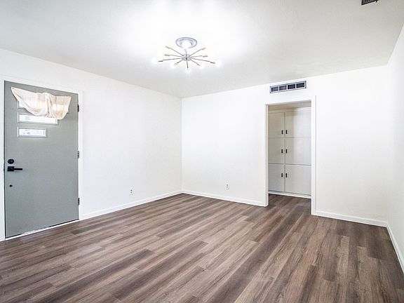 3rd image of 1711 43rd St