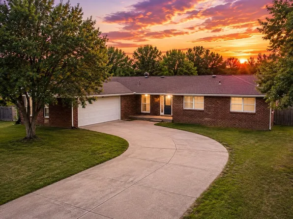 550 N Parallel Dr, Andover, KS 67002