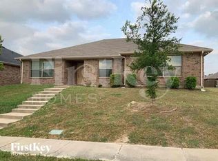 627 Canvas Ct, Lancaster, TX 75146