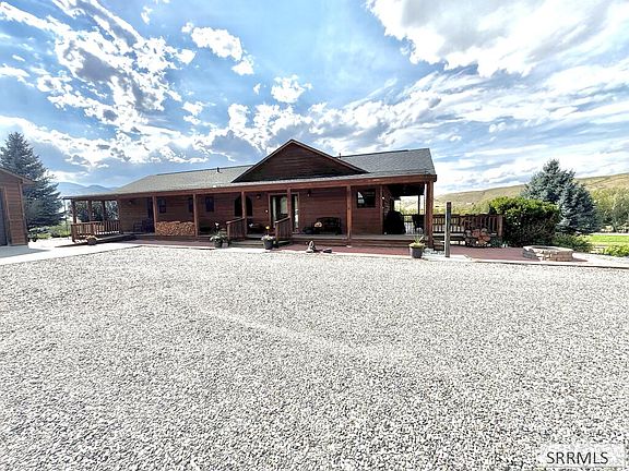 3rd image of 47 Skinner Ranch Rd