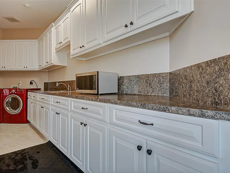33202 W Haddon Ct — Photo 35
