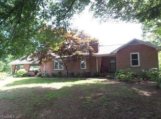 2344 Longtown Rd, Boonville, NC 27011