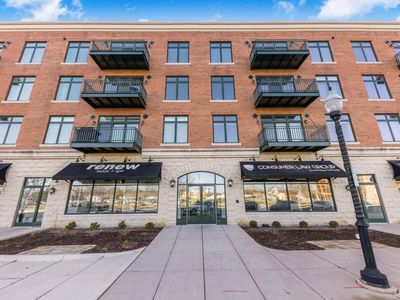 160 S River St UNIT 204, Aurora, IL, 60506