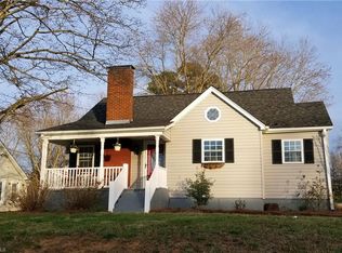 124 Lynchburg Rd, Pilot Mtn, NC 27041