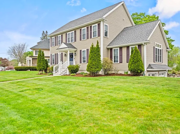 2 Oconnor Ln, Woburn, MA 01801