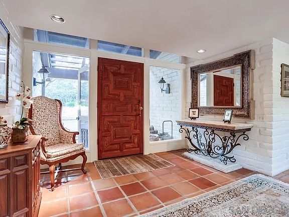 5th image of 32351 Cahuka Ct