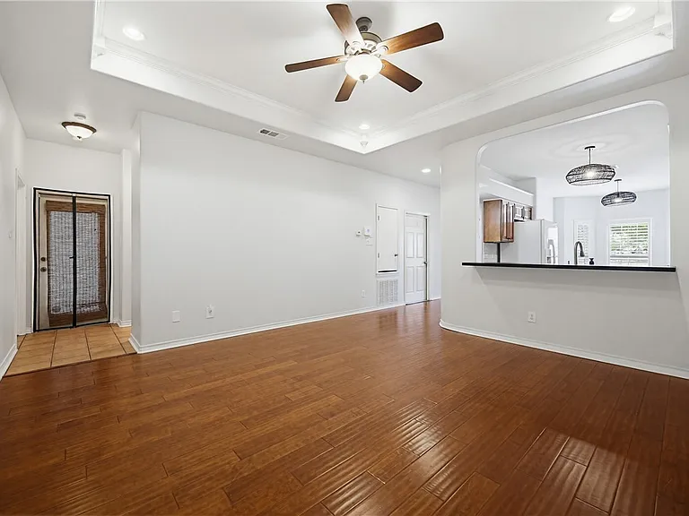 7251 Prairie Dr #6 — Photo 2