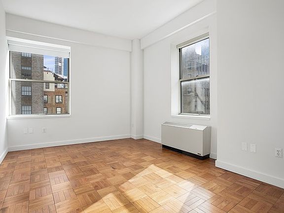 3rd image of 20 Exchange Pl APT 2101